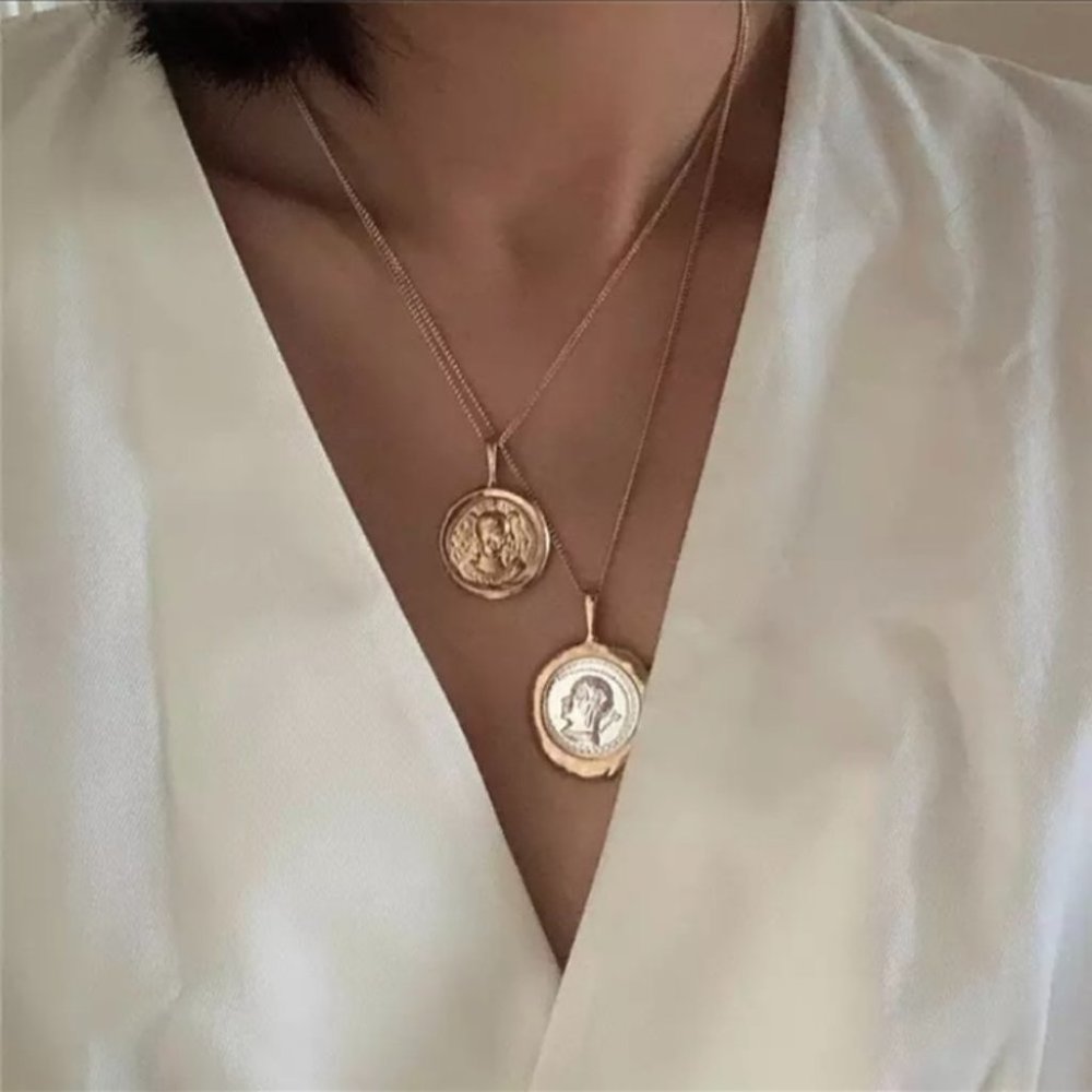 Coin Pendant Vintage Double Chain Layered Necklace - Picture 3 of 12